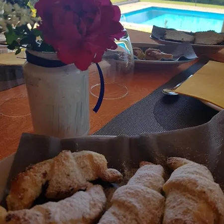 Tenuta La Ginestra Alojamento de Acomodação e Pequeno-almoço 3*